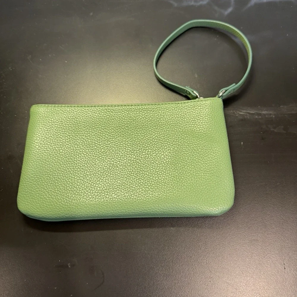 Vera Bradley Vegan Leather‎ Essential Zip Wristlet Green